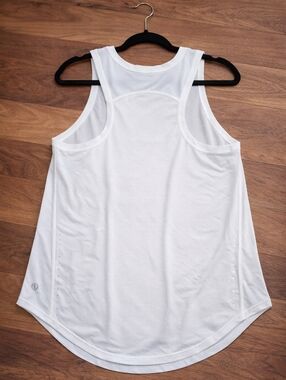 Lululemon High Neck White Athletic Racerback Tank Top 17" PTP Estimated Size 6/8